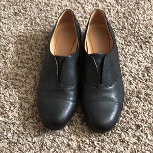 Naturalizer laceless oxfords